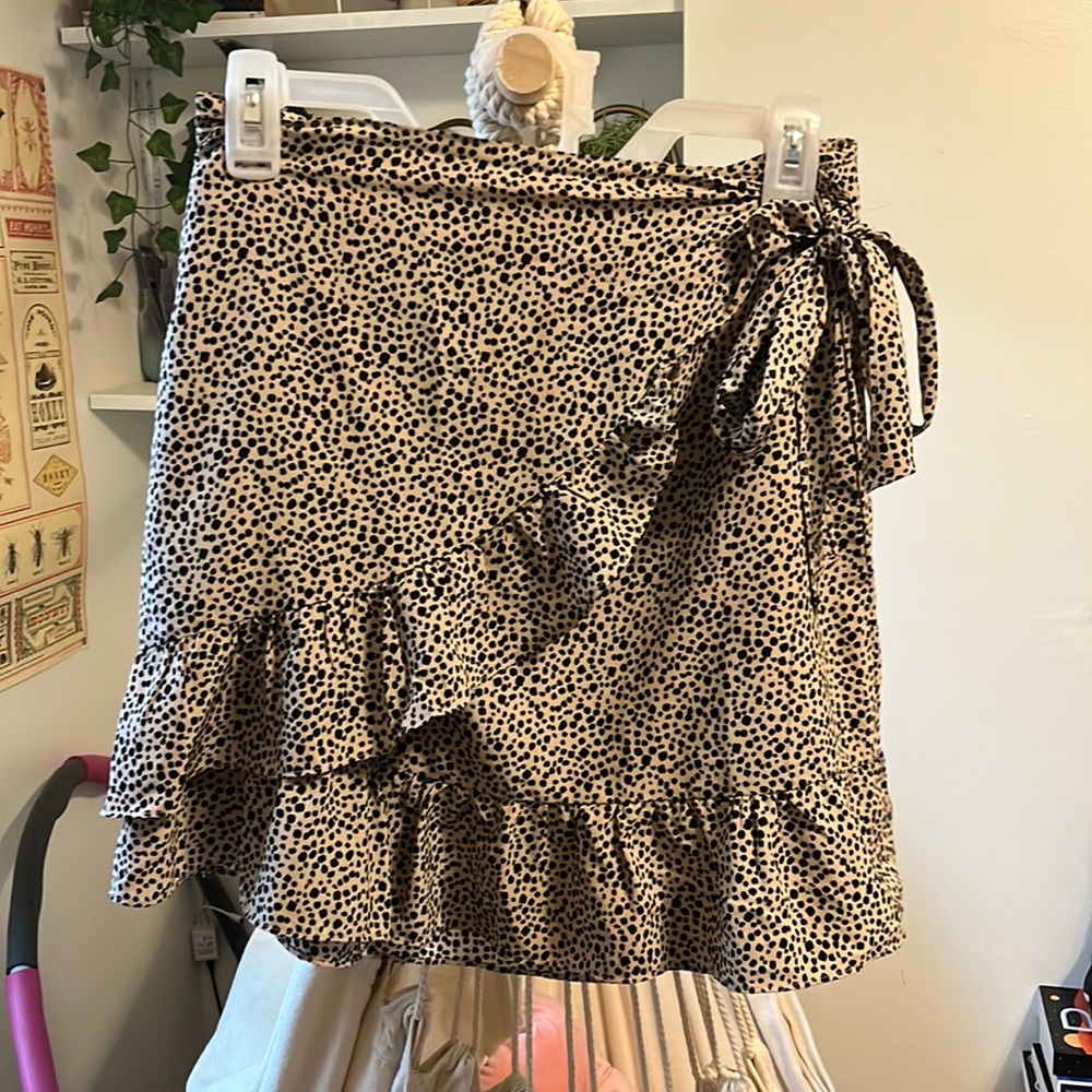 Polka dot wrap skirt- womens size medium (8-10)